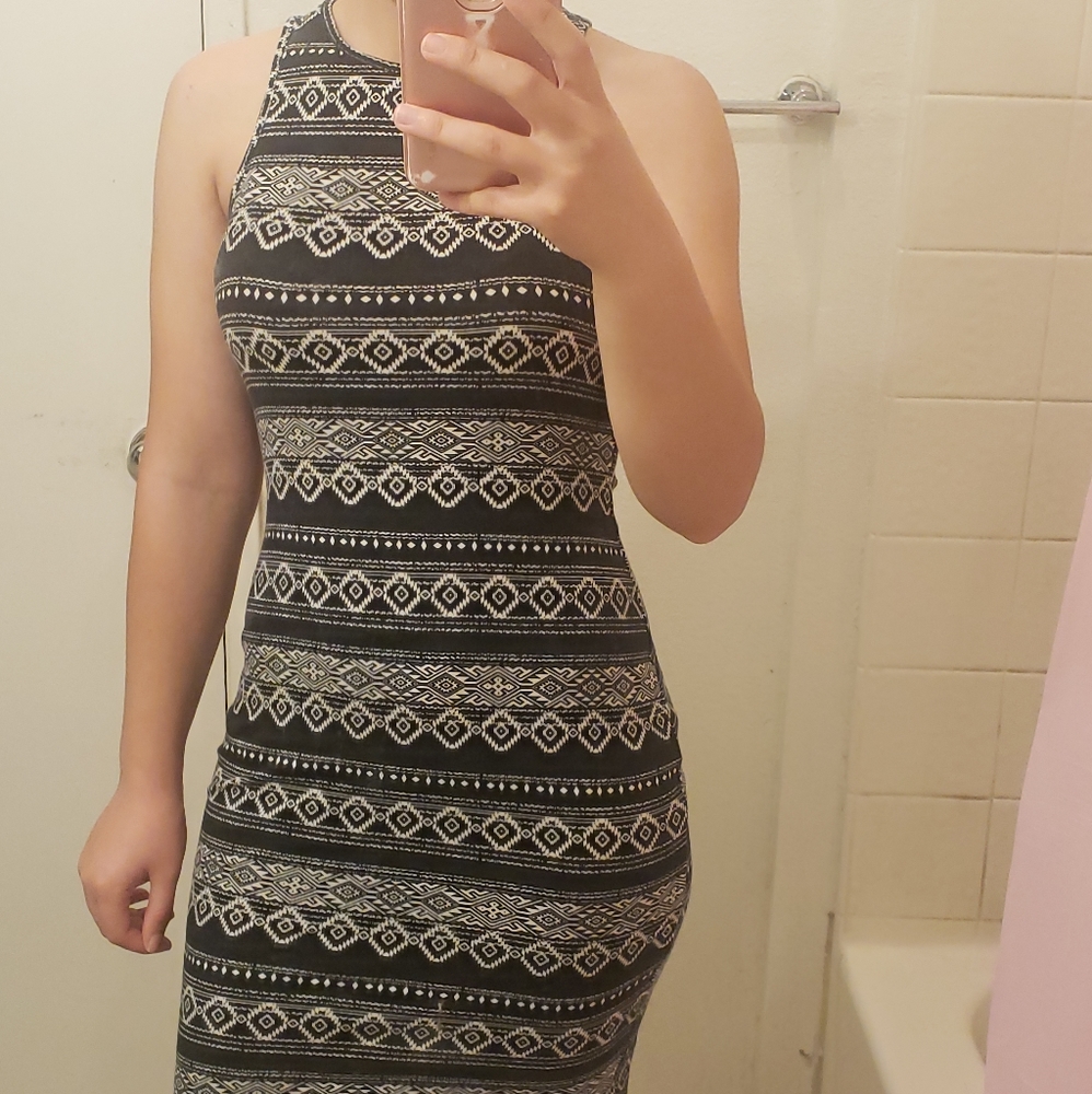Iris Black and White Skinny Maxi Dress Size M